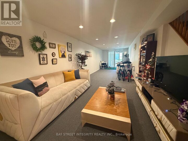 Property Photo: 5110 Nishga Court ON L5R 2M9