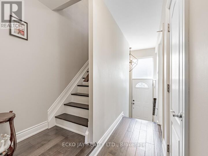 Property Photo: 90 George Henry Boulevard 17 ON M2J 1E7
