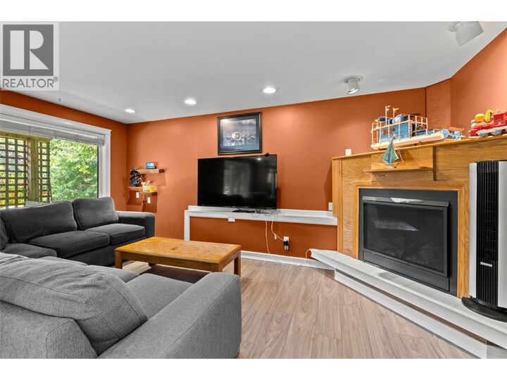 Property Photo: 7280 Birch Close BC V0E 1M8