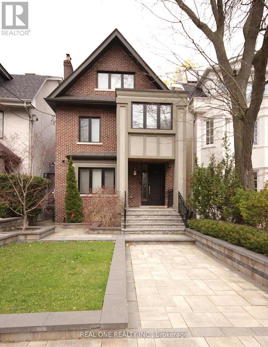 Property Photo:  36 Binscarth Road  ON M4W 1Y1 