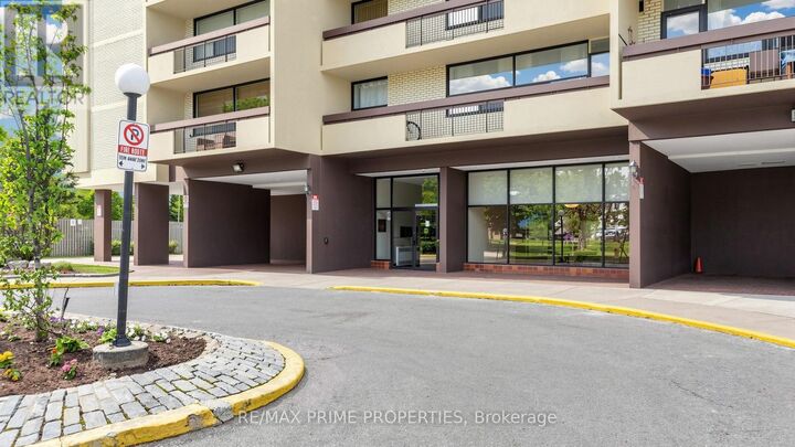 Property Photo: 1455 Lawrence Avenue West 1404 ON M6L 1B1