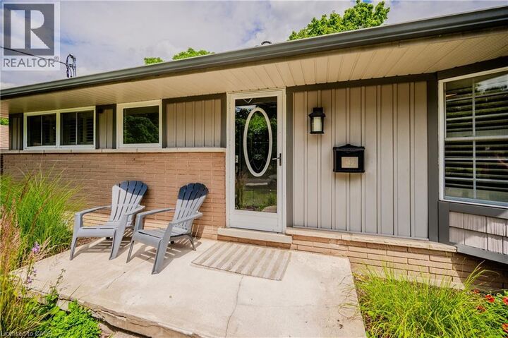 Property Photo: 18 Stonybrook Drive Main Unit ON N2M 4L5