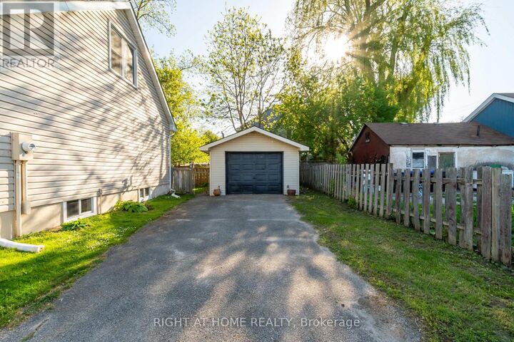 Property Photo:  2 Hogback Road  ON L0M 1N0 