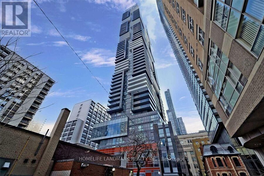Property Photo: 7 Grenville Street 3410 ON M4Y 0E9