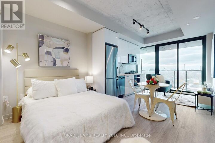 Property Photo: 195 McCaul Street 1014 ON M5T 0E5