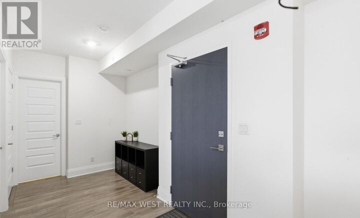 Property Photo: 2 Adam Sellers Street 412 ON L6B 1P2