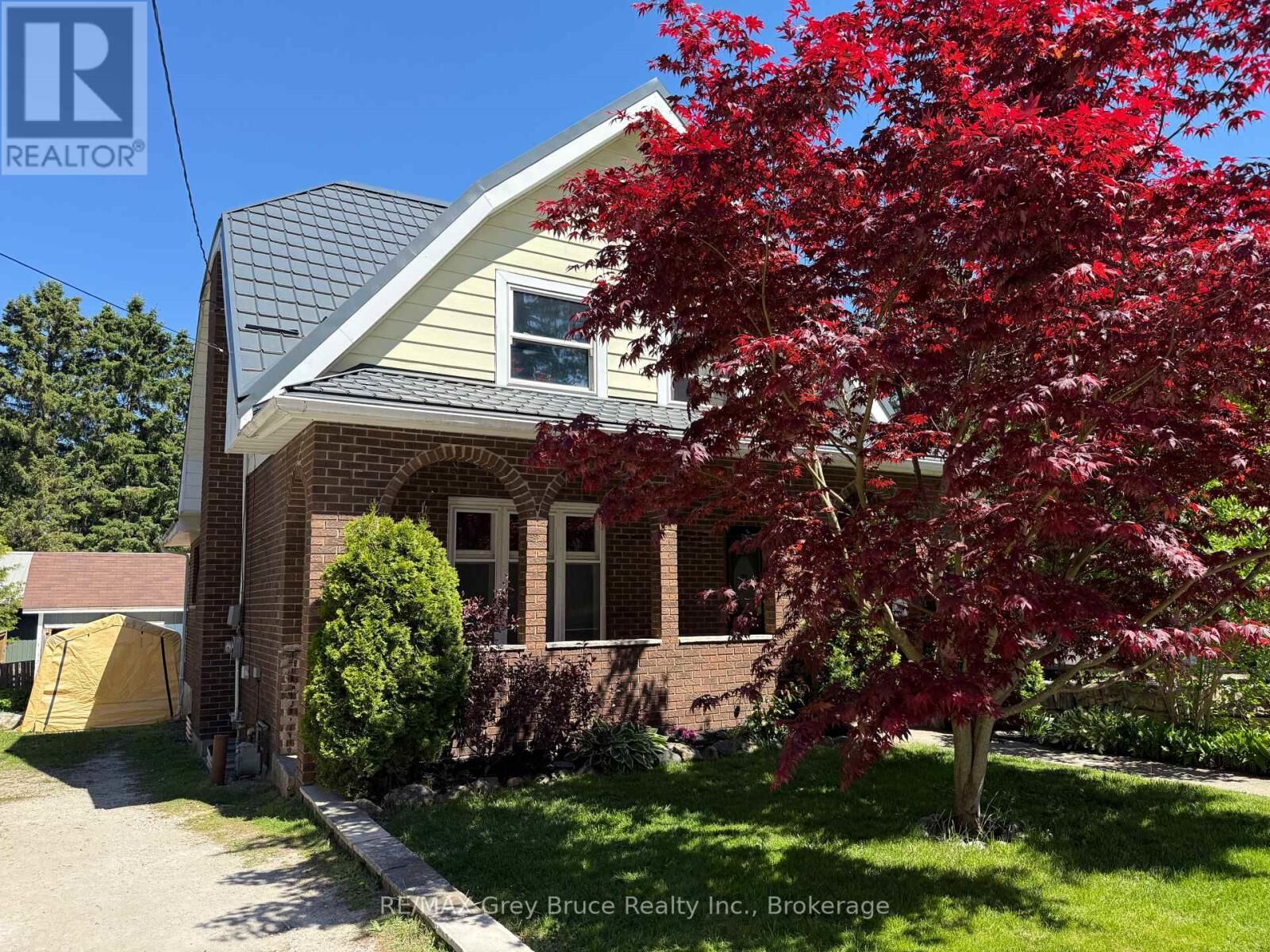 Property Photo:  1427 5th A Avenue West  ON N4K 5E5 