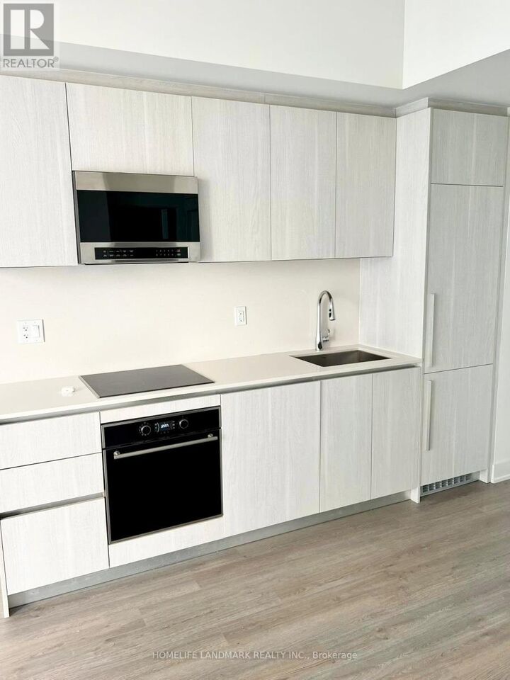 Property Photo:  8 Cumberland Street 3808  ON M4W 0B6 