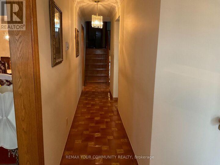 Property Photo: 391 Glen Park Avenue Upper ON M6B 2E6