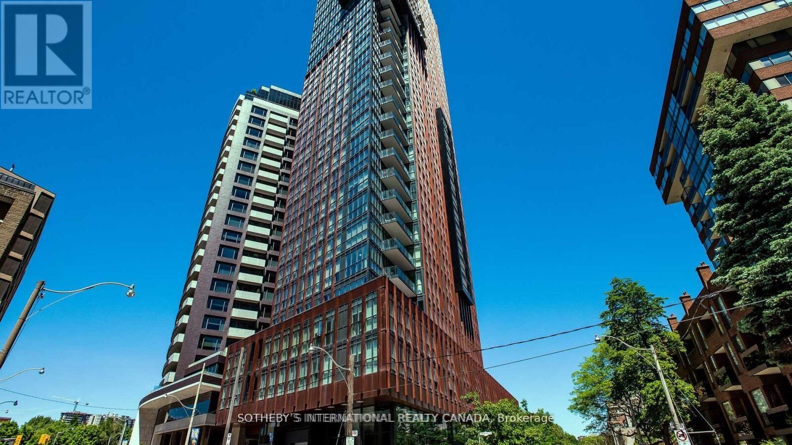 Property Photo: 32 Davenport Road 1508 ON M5R 0B5