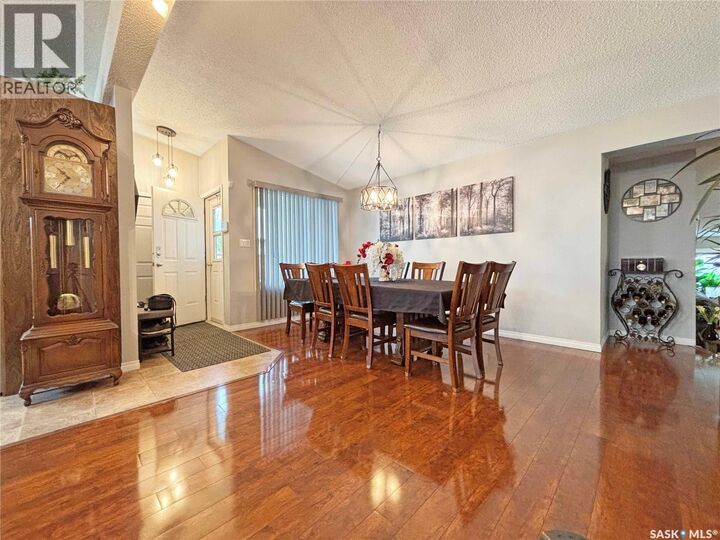 Property Photo: 605 O Avenue N SK S7L 2V4