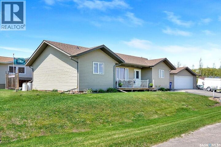 Property Photo: 101 Waldbillig Court SK S0K 1B0