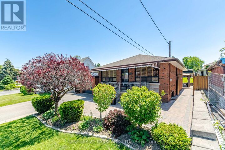 Property Photo: 73 Sunset Trail ON M9M 1J7