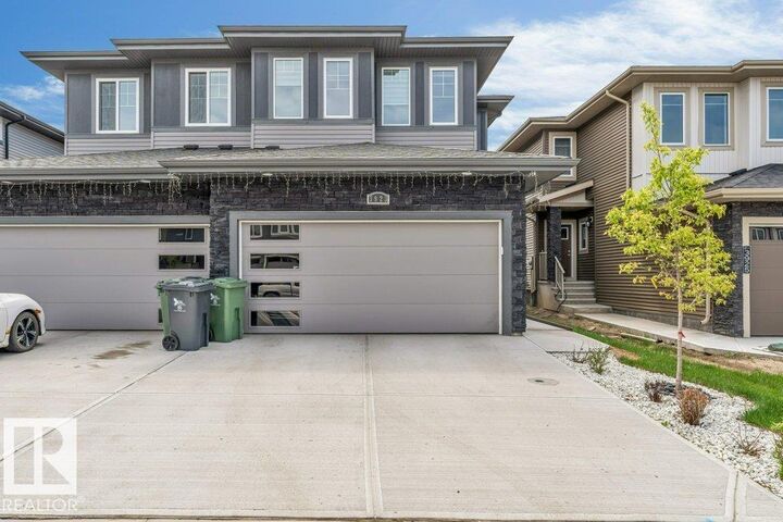 Property Photo: 3923 40 Avenue AB T4X 3B6