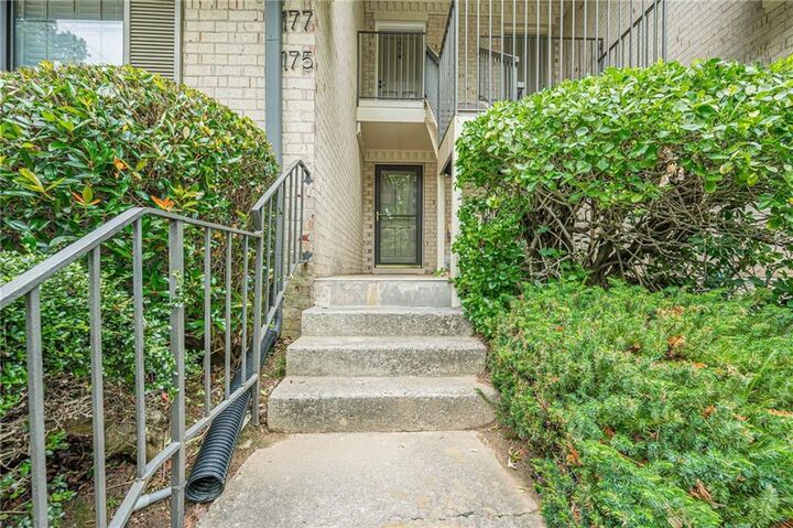 Property Photo: 175 Maribeau Square NW GA 30327