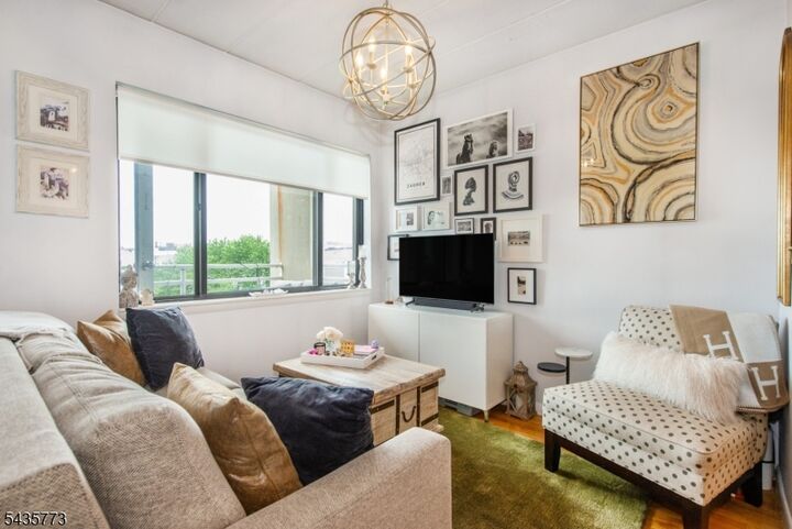 Property Photo:  463 1st St 5A  NJ 07030 