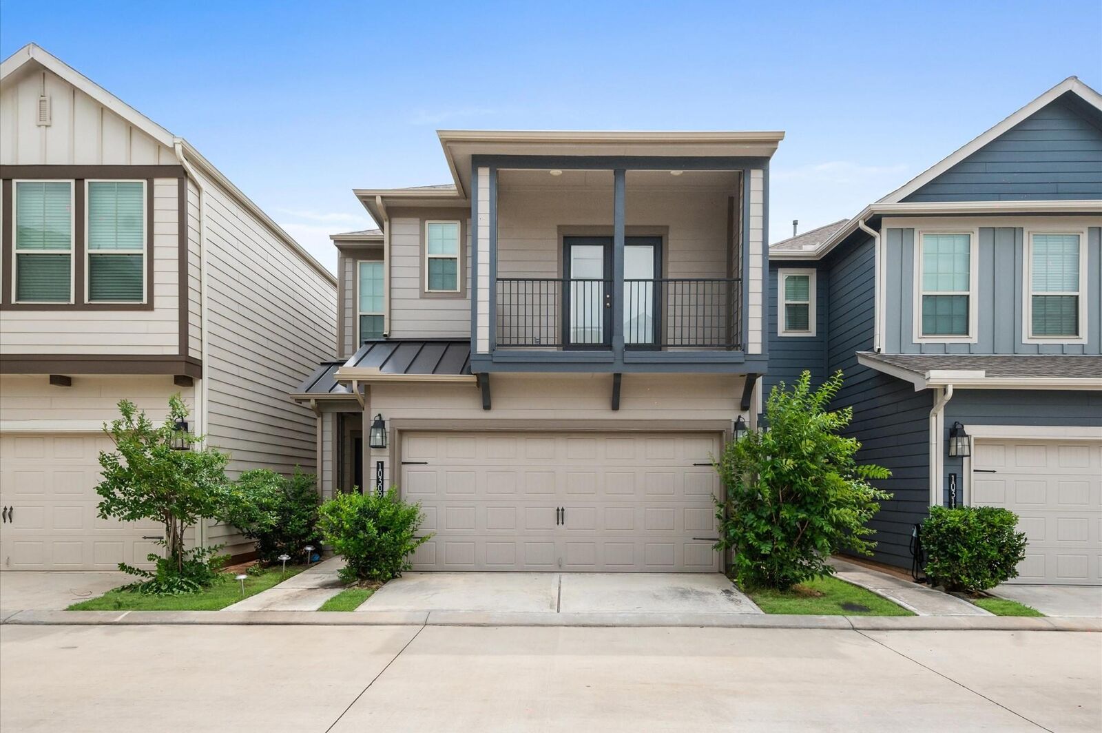 Property Photo: 10309 Harmon Smith Drive TX 77025