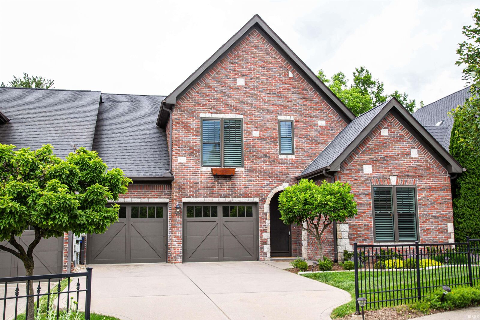 Property Photo:  1762 S Springhouse Drive  IN 47401 
