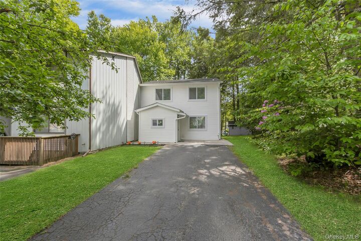 Property Photo:  34 Elizabeth Way  NY 12751 