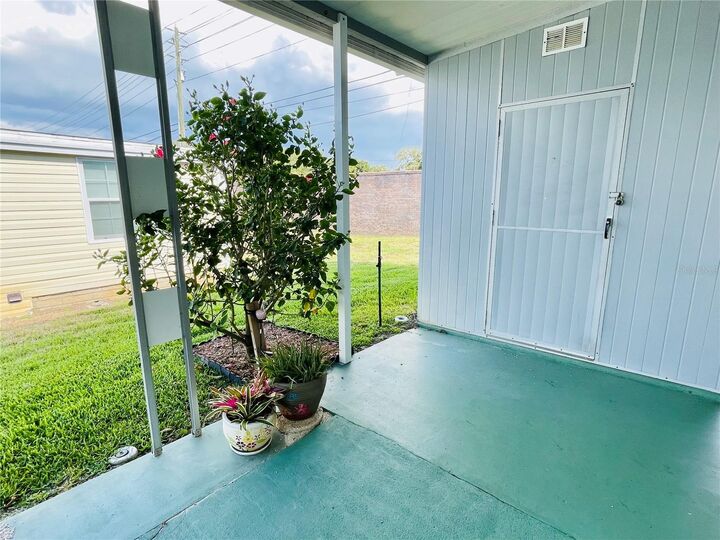 Property Photo:  95 Red Oak Drive  FL 34684 