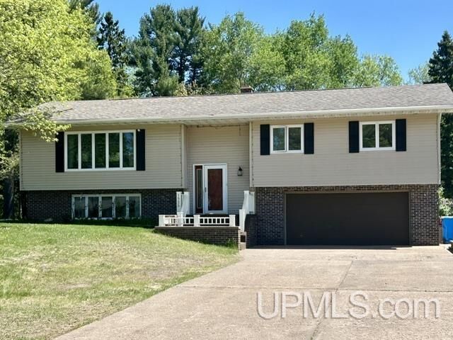 Property Photo:  1525 Glenwood Lane Street  MI 49849 