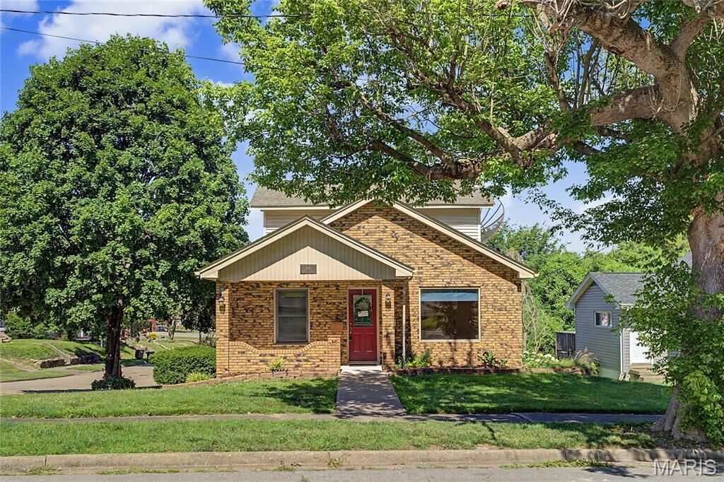 Property Photo: 601 N Sunset Boulevard MO 63701