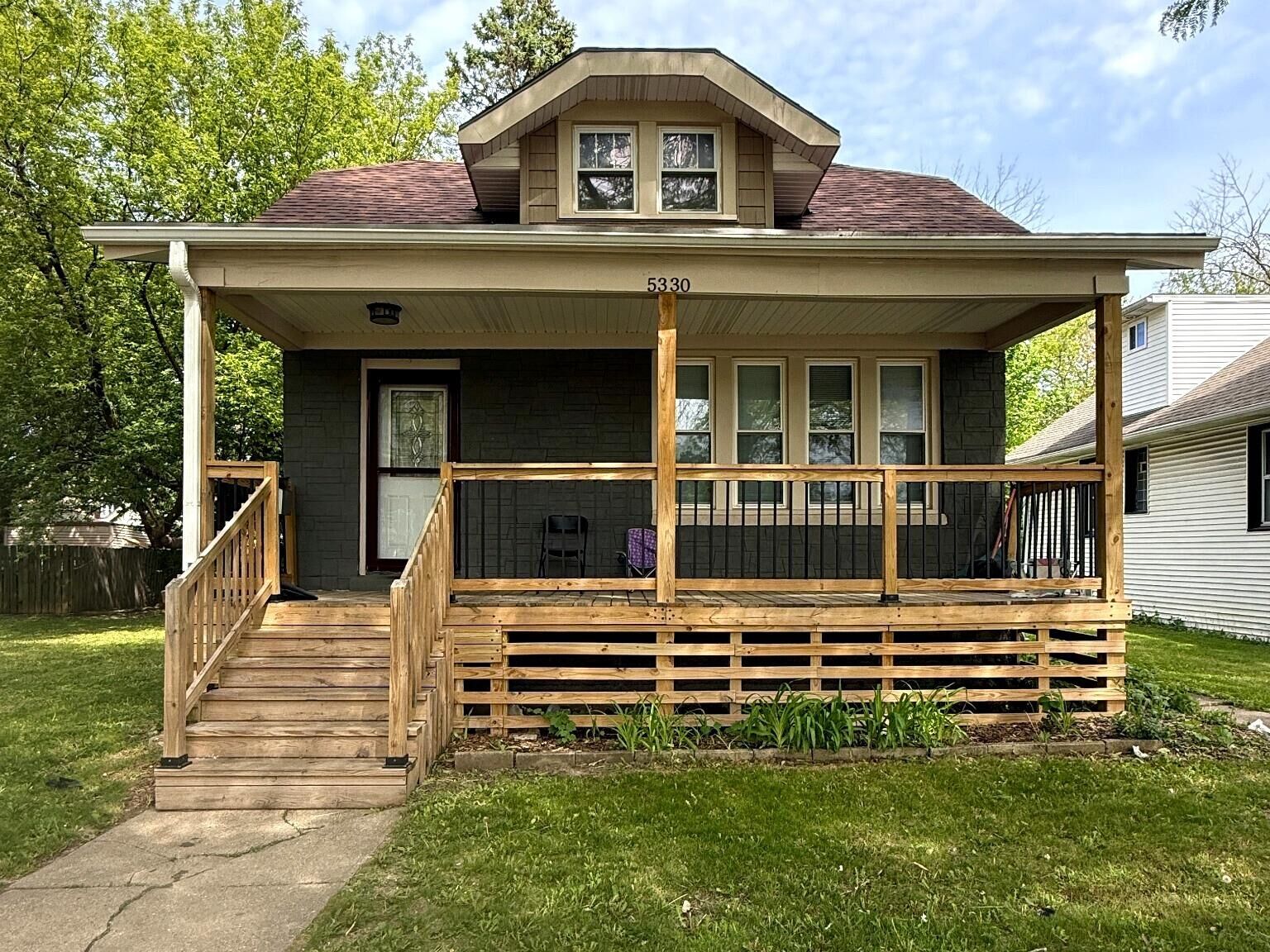 Property Photo:  5330 N 36th St  WI 53209 