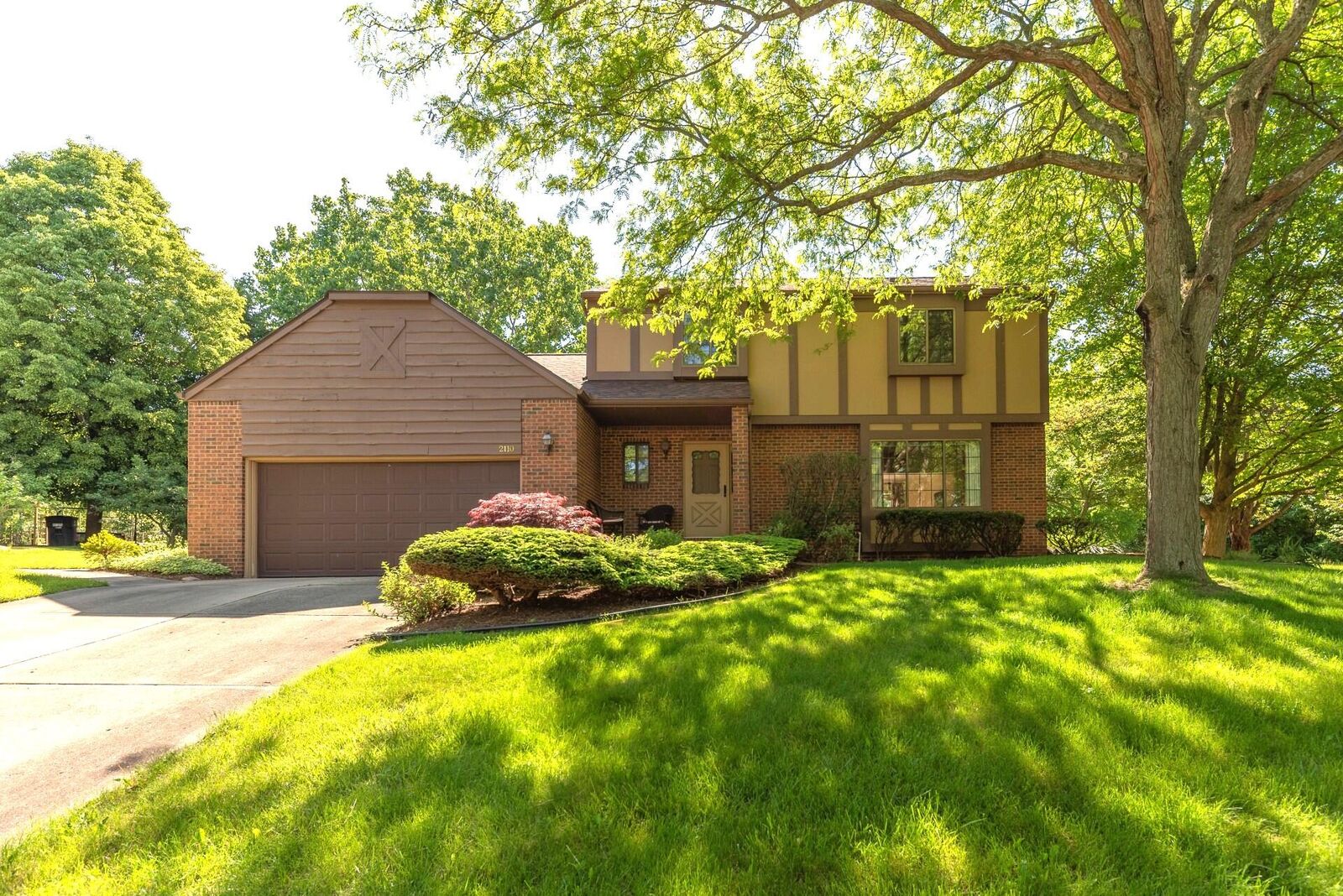 Property Photo:  2110 Ardenne Drive  MI 48105 