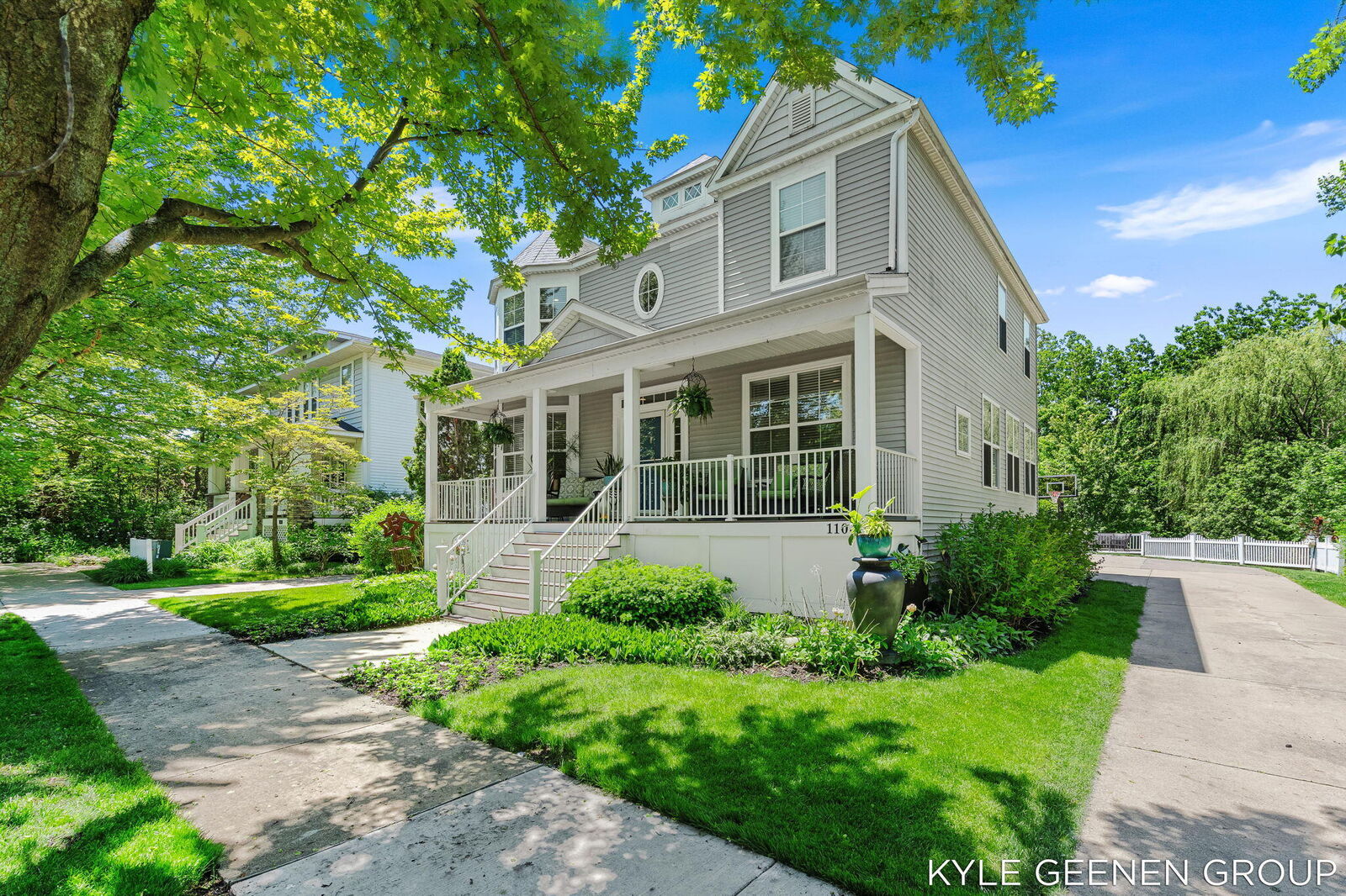 Property Photo: 1104 Keystone Road MI 49423