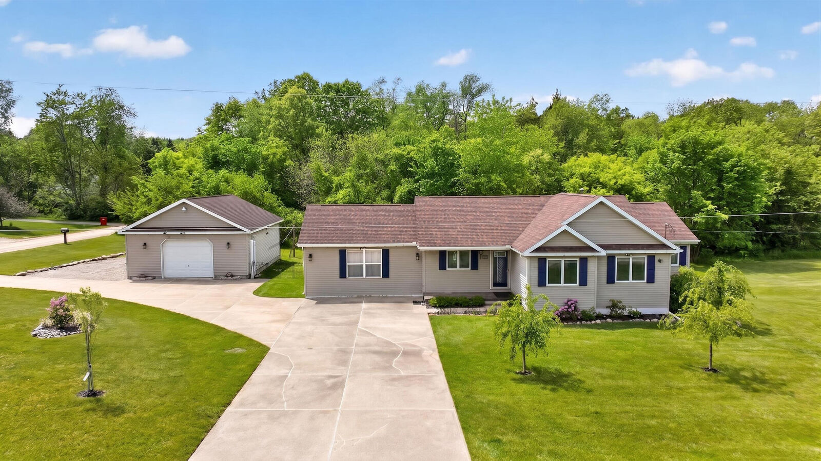Property Photo: 10740 Montview Drive MI 49249