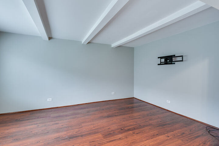 Property Photo:  18W269 Kirkland Lane  IL 60181 