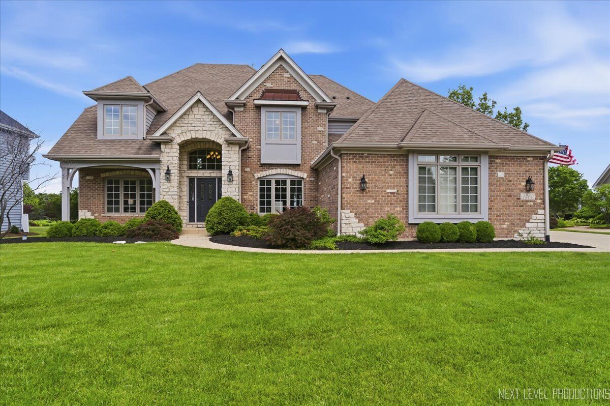 Property Photo:  2460 Bird Lane  IL 60510 