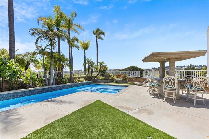 Property Photo:  22931 Calle Azorin  CA 92692 