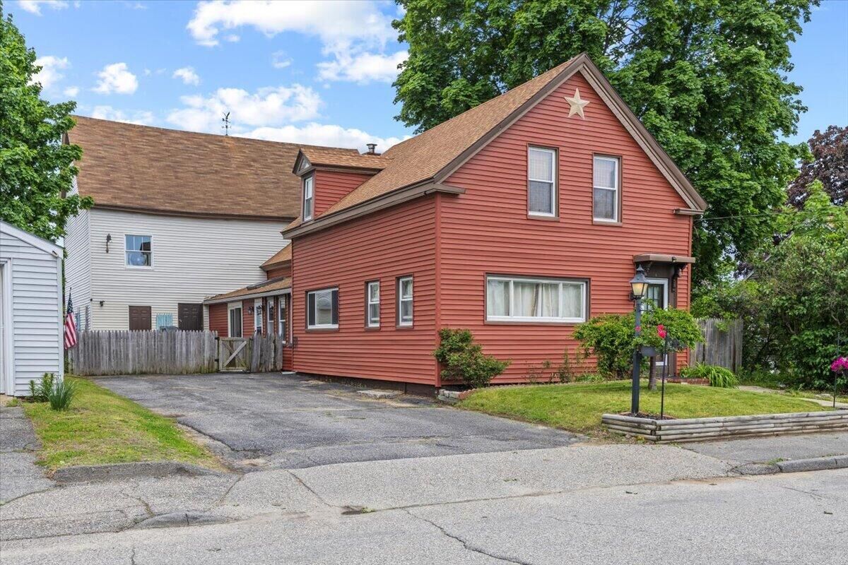 Property Photo:  152 Prospect Street  ME 04005 