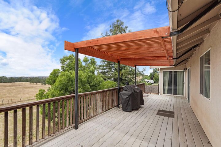 Property Photo:  2915 Coyote Court  CA 95640 