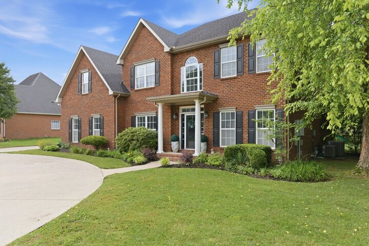 Property Photo:  510 Osborne Ln  TN 37130 
