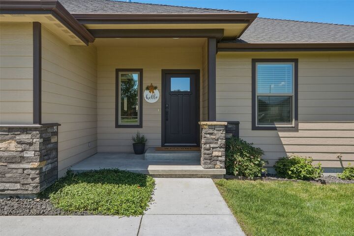 Property Photo:  3190 Delaford Loop  MT 59870 