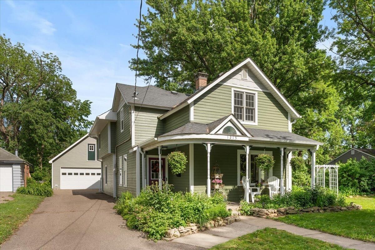 Property Photo: 1215 4th Avenue S MN 55082