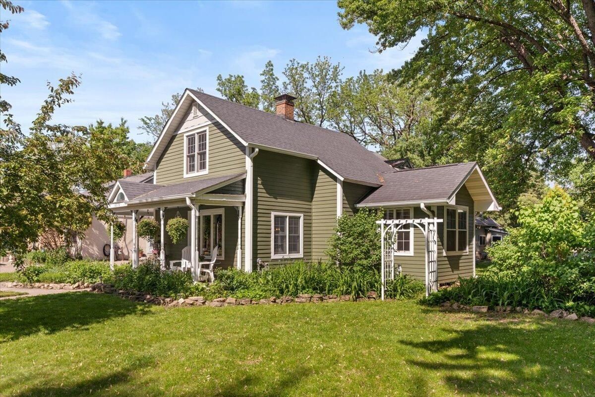 Property Photo:  1215 4th Avenue S  MN 55082 