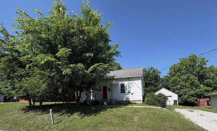 Property Photo: 1302 S Ann Street MO 63501