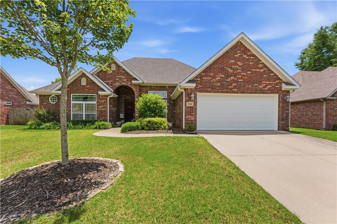 Property Photo: 3833 W Edgewater Drive AR 72704