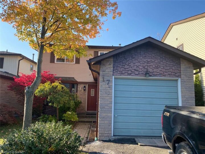Property Photo:  17 Hillsdale Court  ON L9H 6K1 