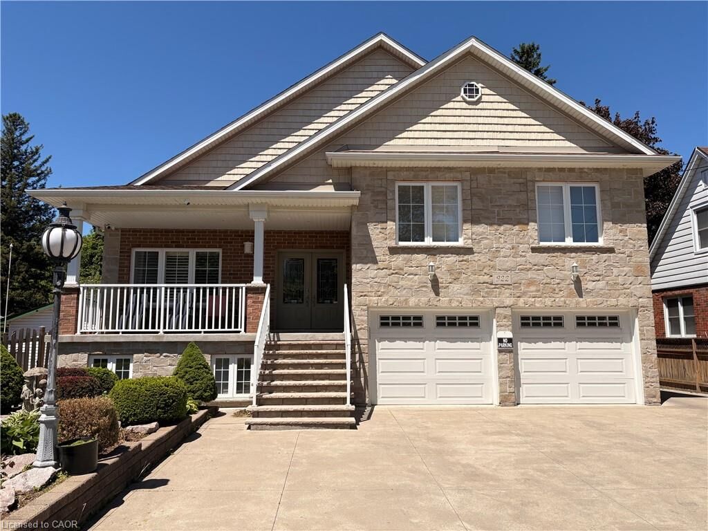 Property Photo: 922 West 5th Street F ON L9C 3R7