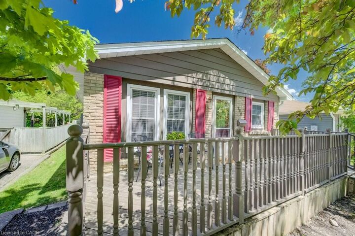 Property Photo: 190 Natchez Road ON N2B 3L2