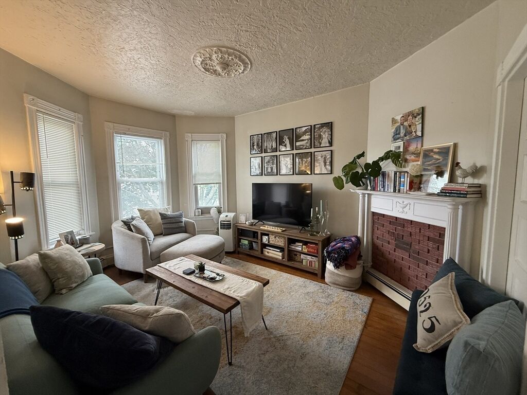 Property Photo: 261 E Cottage Street 3 MA 02125