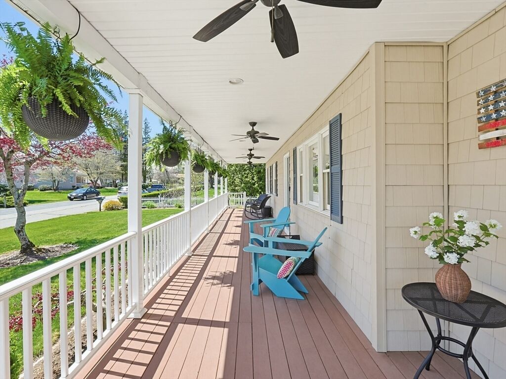 Property Photo:  6 Haverstock Rd  MA 02038 