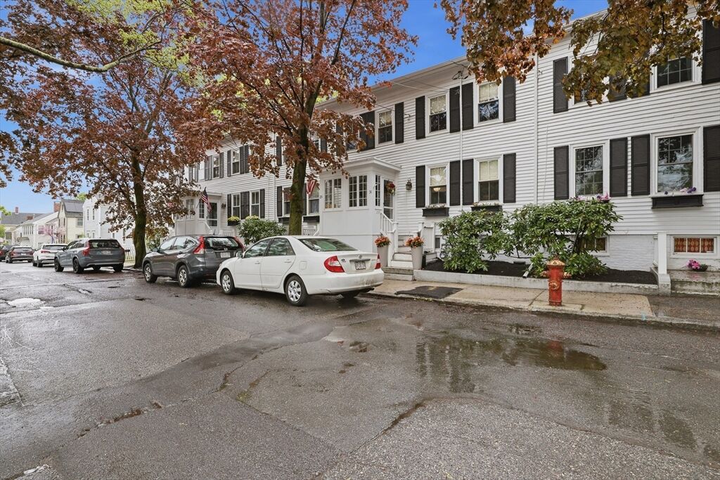 Property Photo:  31 Olive Street 31  MA 01950 