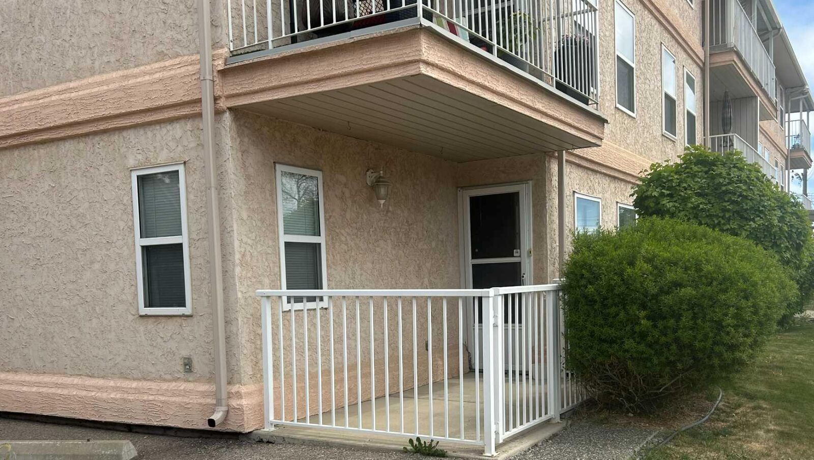 Property Photo: 5026 49 Street 102 AB T4H 1V7