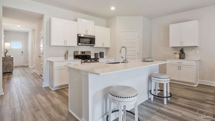 Property Photo:  2005 Wiregrass St  FL 32566 