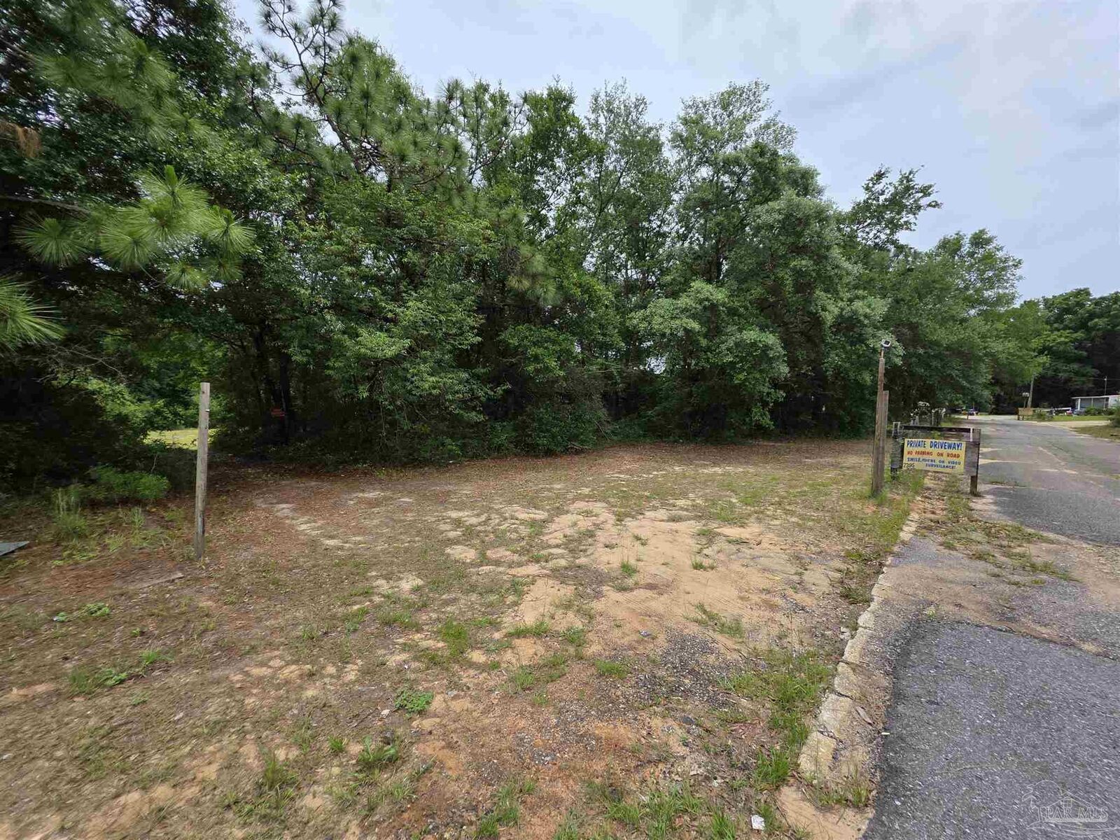 Property Photo: 2400 Blk Longleaf Dr FL 32526